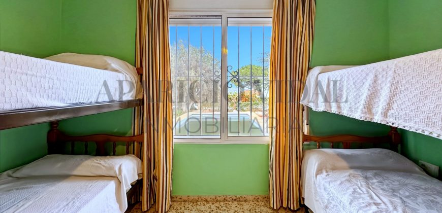 Gran chalet independiente en Alhaurín de la Torre con piscina y amplios jardines