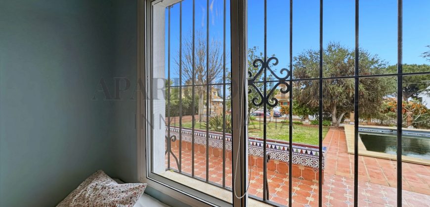 Gran chalet independiente en Alhaurín de la Torre con piscina y amplios jardines