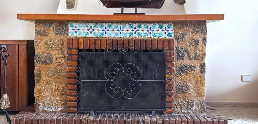 Gran chalet independiente en Alhaurín de la Torre con piscina y amplios jardines