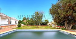 Gran chalet independiente en Alhaurín de la Torre con piscina y amplios jardines