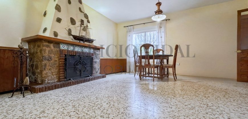 Gran chalet independiente en Alhaurín de la Torre con piscina y amplios jardines