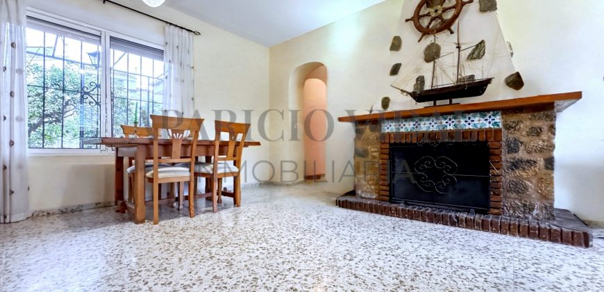 Gran chalet independiente en Alhaurín de la Torre con piscina y amplios jardines