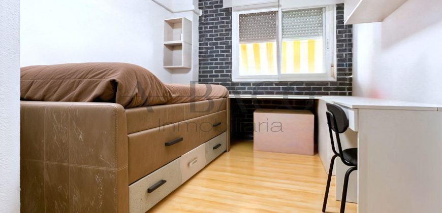 Piso reformado ideal para familias con garaje, trastero y amplias zonas comunes – Ciudad Jardín, Málaga