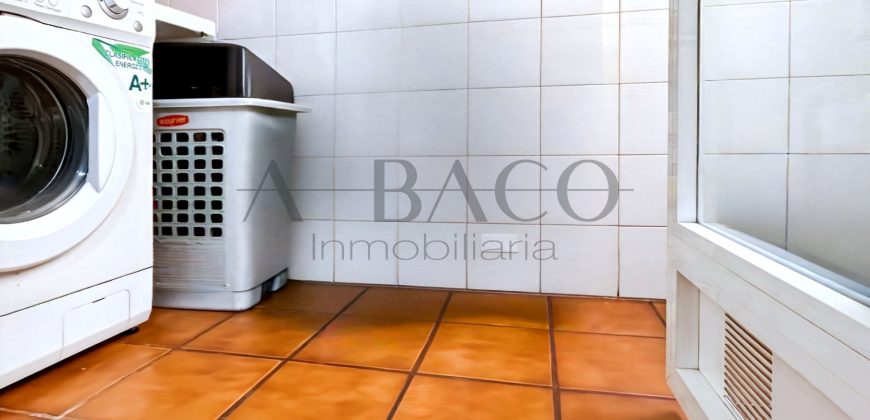 Piso reformado ideal para familias con garaje, trastero y amplias zonas comunes – Ciudad Jardín, Málaga