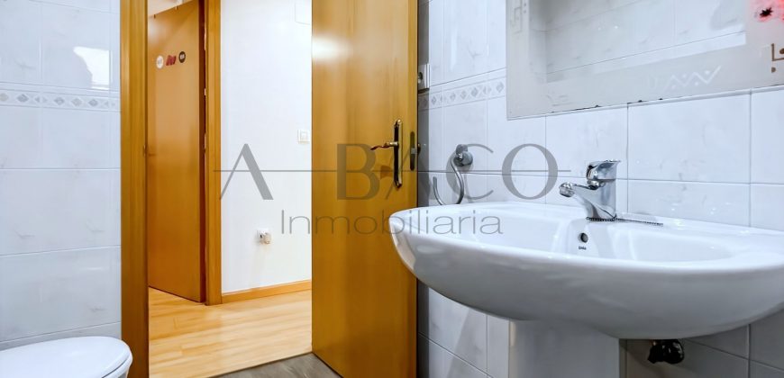 Piso reformado ideal para familias con garaje, trastero y amplias zonas comunes – Ciudad Jardín, Málaga