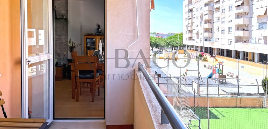 Piso reformado ideal para familias con garaje, trastero y amplias zonas comunes – Ciudad Jardín, Málaga