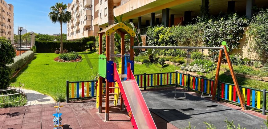 Piso reformado ideal para familias con garaje, trastero y amplias zonas comunes – Ciudad Jardín, Málaga