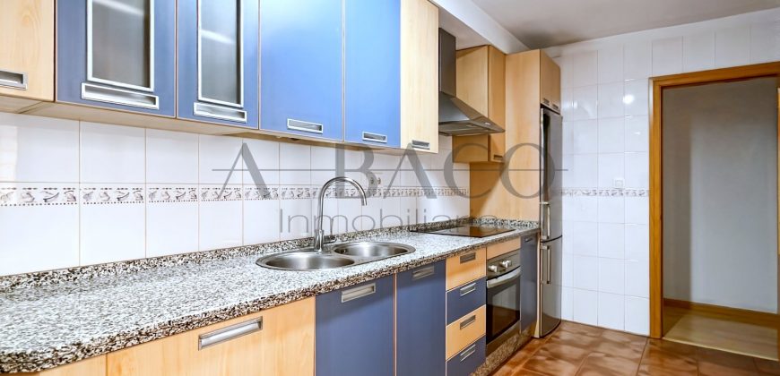 Piso reformado ideal para familias con garaje, trastero y amplias zonas comunes – Ciudad Jardín, Málaga