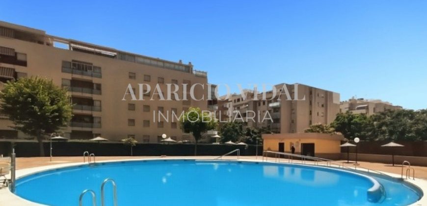 PISO TOTALMENTE REFORMADO EN TEATINOS – UBICACIÓN INMEJORABLE Y LISTO PARA ENTRAR A VIVIR