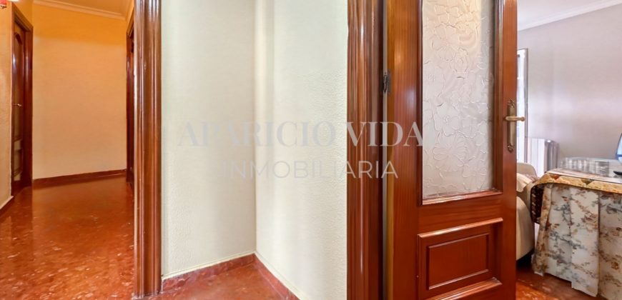 🌿 Elegancia y amplitud en la prestigiosa Calle República Argentina – El Limonar, Málaga