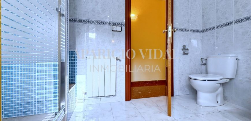 🌿 Elegancia y amplitud en la prestigiosa Calle República Argentina – El Limonar, Málaga