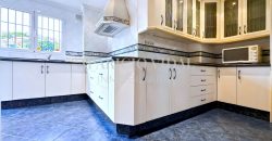 🌿 Elegancia y amplitud en la prestigiosa Calle República Argentina – El Limonar, Málaga