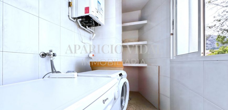 🌿 Elegancia y amplitud en la prestigiosa Calle República Argentina – El Limonar, Málaga