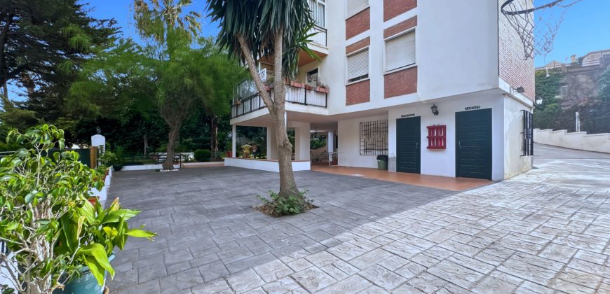 🌿 Elegancia y amplitud en la prestigiosa Calle República Argentina – El Limonar, Málaga