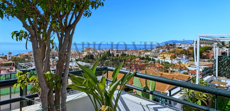 Ático dúplex con solárium y vistas al mar en Cala del Moral