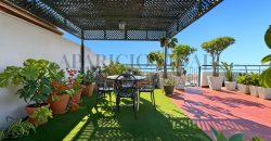 Ático dúplex con solárium y vistas al mar en Cala del Moral