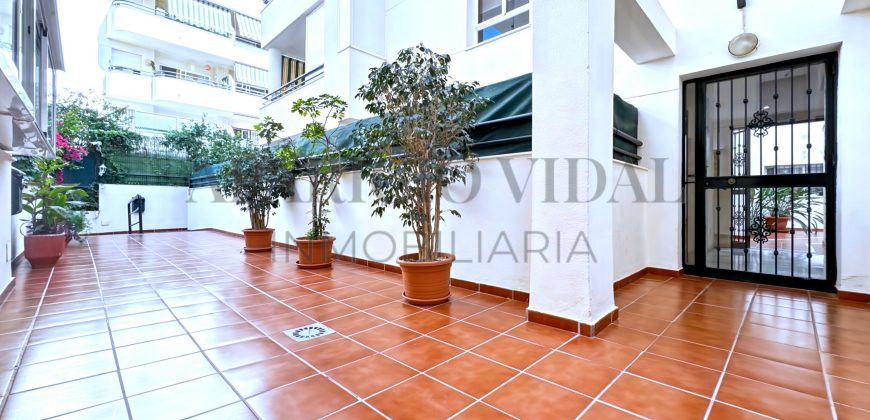 Ático dúplex con solárium y vistas al mar en Cala del Moral