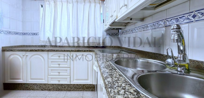 Vivienda Pareada en primera línea de mar con orientación sur y vistas frontales