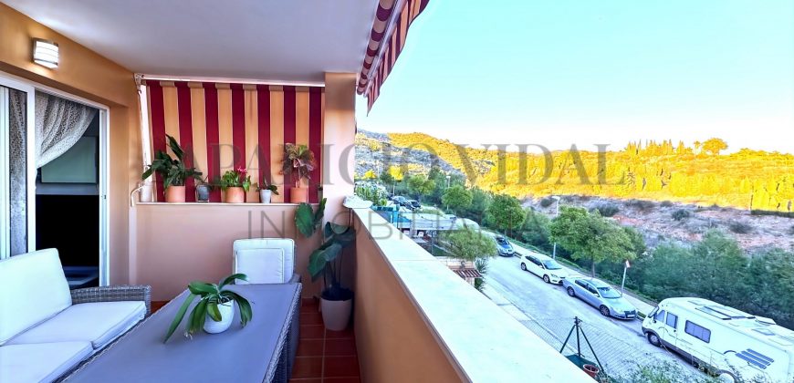 Luminoso piso con vistas al mar y la montaña en Cala del Moral – ideal para familias