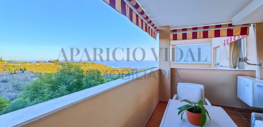 Luminoso piso con vistas al mar y la montaña en Cala del Moral – ideal para familias