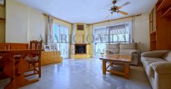 Vivienda Pareada en primera línea de mar con orientación sur y vistas frontales