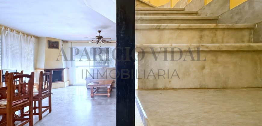Vivienda Pareada en primera línea de mar con orientación sur y vistas frontales