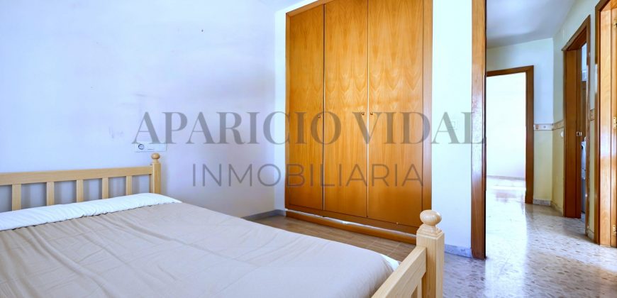 Vivienda Pareada en primera línea de mar con orientación sur y vistas frontales