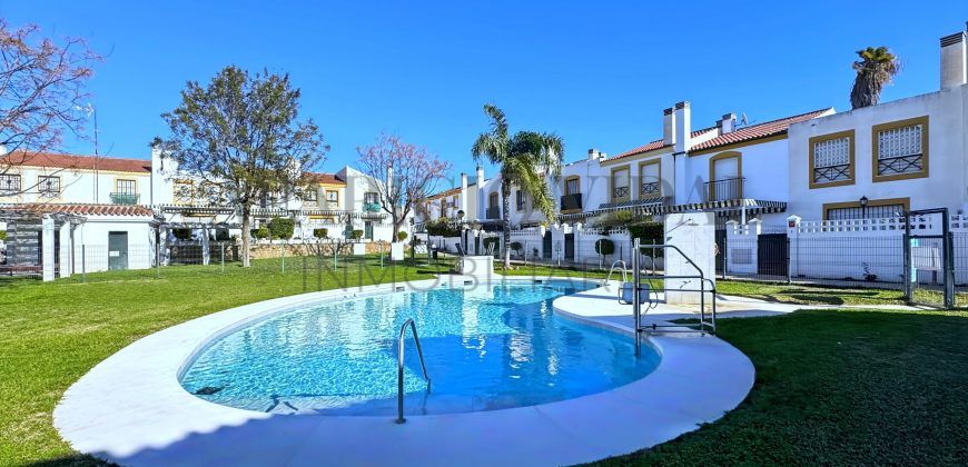 Vivienda Pareada en primera línea de mar con orientación sur y vistas frontales