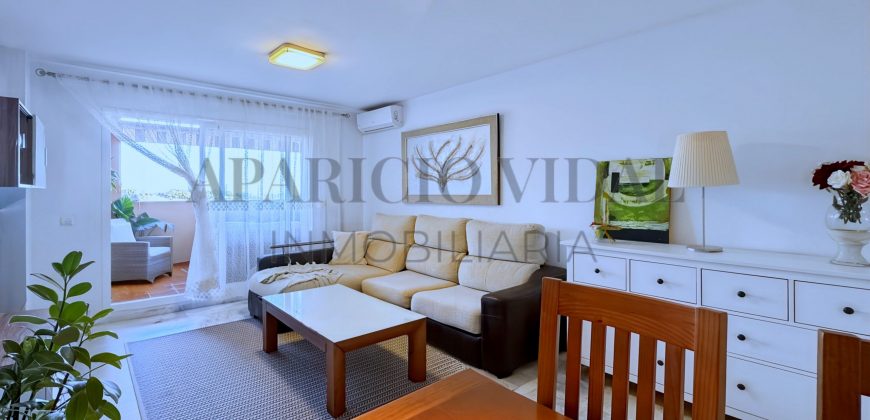 Luminoso piso con vistas al mar y la montaña en Cala del Moral – ideal para familias