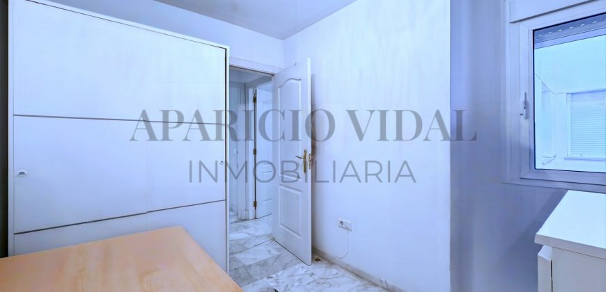 Luminoso piso con vistas al mar y la montaña en Cala del Moral – ideal para familias