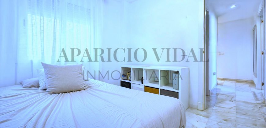 Luminoso piso con vistas al mar y la montaña en Cala del Moral – ideal para familias