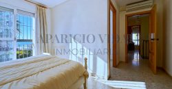 Vivienda Pareada en primera línea de mar con orientación sur y vistas frontales