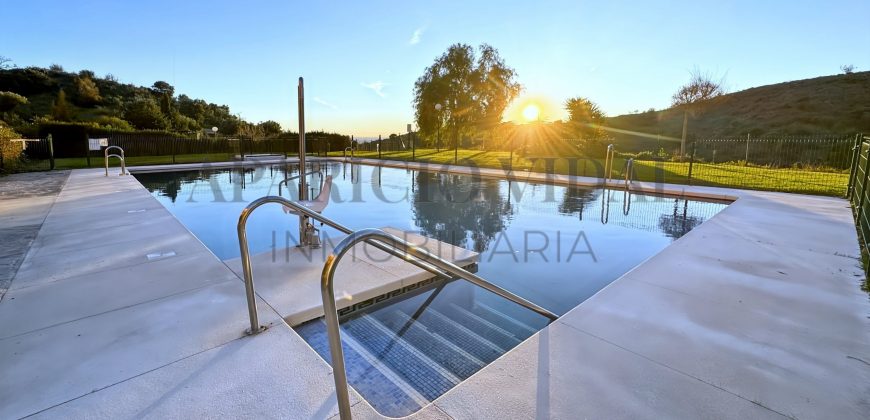 Luminoso piso con vistas al mar y la montaña en Cala del Moral – ideal para familias