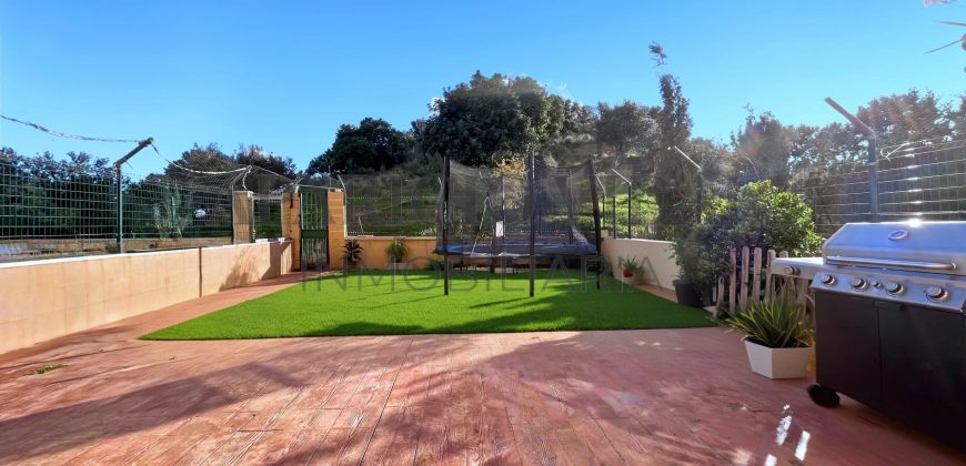 BAJO DÚPLEX CON JARDÍN PRIVADO DE 80 m² EN LA CALA DEL MORAL (MÁLAGA VIRGEN) – IDEAL PARA FAMILIAS