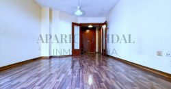 Amplia vivienda de 4 dormitorios con garaje y trastero en Pasaje Herrera Oria – gran potencial de reforma