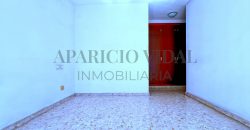 Amplia vivienda de 4 dormitorios con garaje y trastero en Pasaje Herrera Oria – gran potencial de reforma