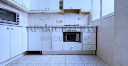 Amplia vivienda de 4 dormitorios con garaje y trastero en Pasaje Herrera Oria – gran potencial de reforma