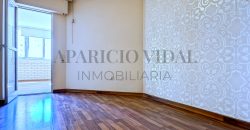Amplia vivienda de 4 dormitorios con garaje y trastero en Pasaje Herrera Oria – gran potencial de reforma