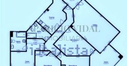 Amplia vivienda de 4 dormitorios con garaje y trastero en Pasaje Herrera Oria – gran potencial de reforma