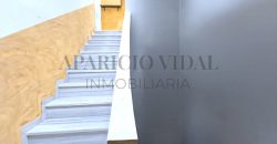 Amplia casa adosada con gran terraza, garaje para dos coches y múltiples posibilidades en Chilches Costa