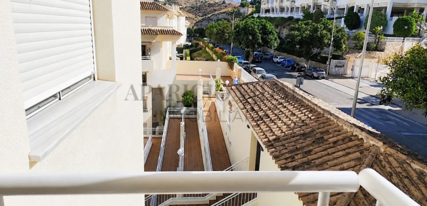 Ático luminoso con terraza, piscina y garaje en La Cala del Moral