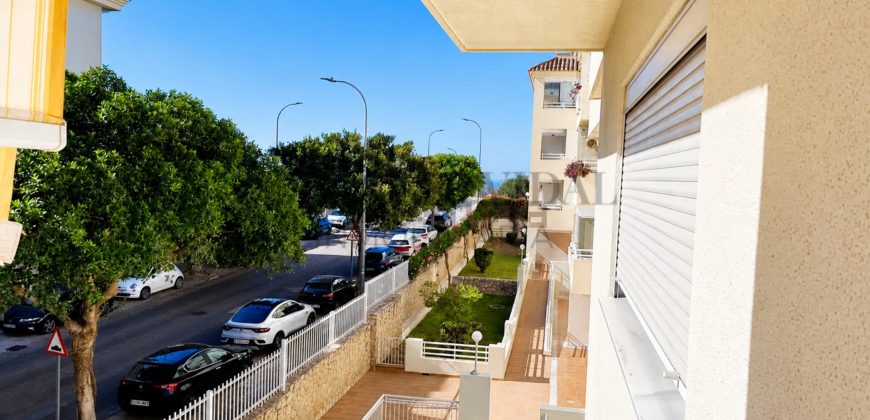 Ático luminoso con terraza, piscina y garaje en La Cala del Moral