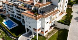 Ático luminoso con terraza, piscina y garaje en La Cala del Moral