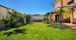 Una casa independiente para vivir con espacio, privacidad y la libertad de disfrutar del exterior.