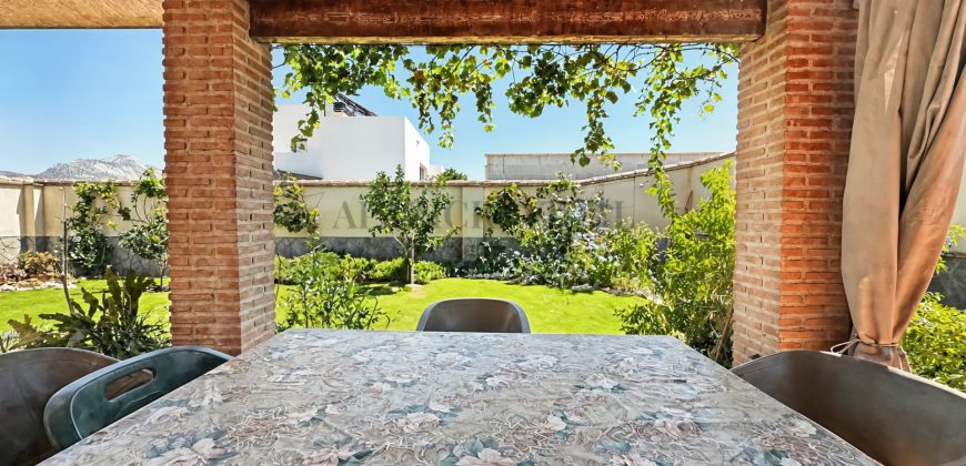 Una casa independiente para vivir con espacio, privacidad y la libertad de disfrutar del exterior.