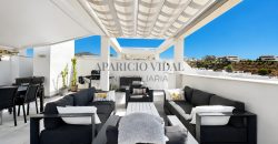 Serena Homes | Ático dúplex llave en mano con terraza de 27 m² y solárium privado de 72 m² en El Limonar