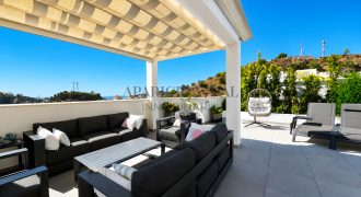 Serena Homes | Ático dúplex llave en mano con terraza de 27 m² y solárium privado de 72 m² en El Limonar